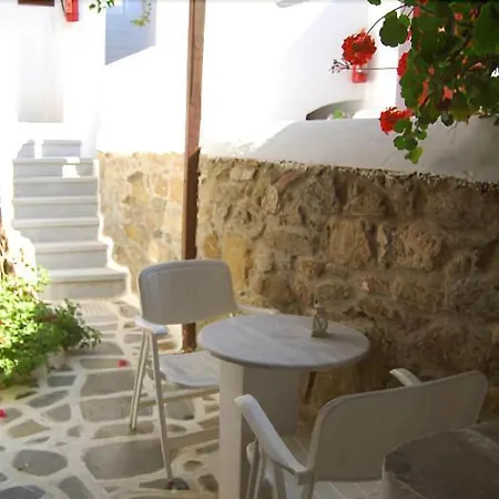 Pinelopi Aparthotel 3*