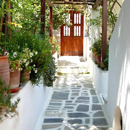 Aparthotel Pinelopi