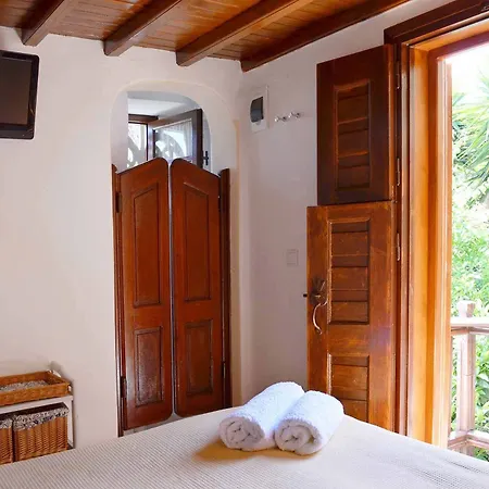 Pinelopi Aparthotel 3*